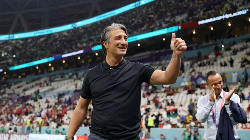 tieu-su-HLV-yakin-thuy-si